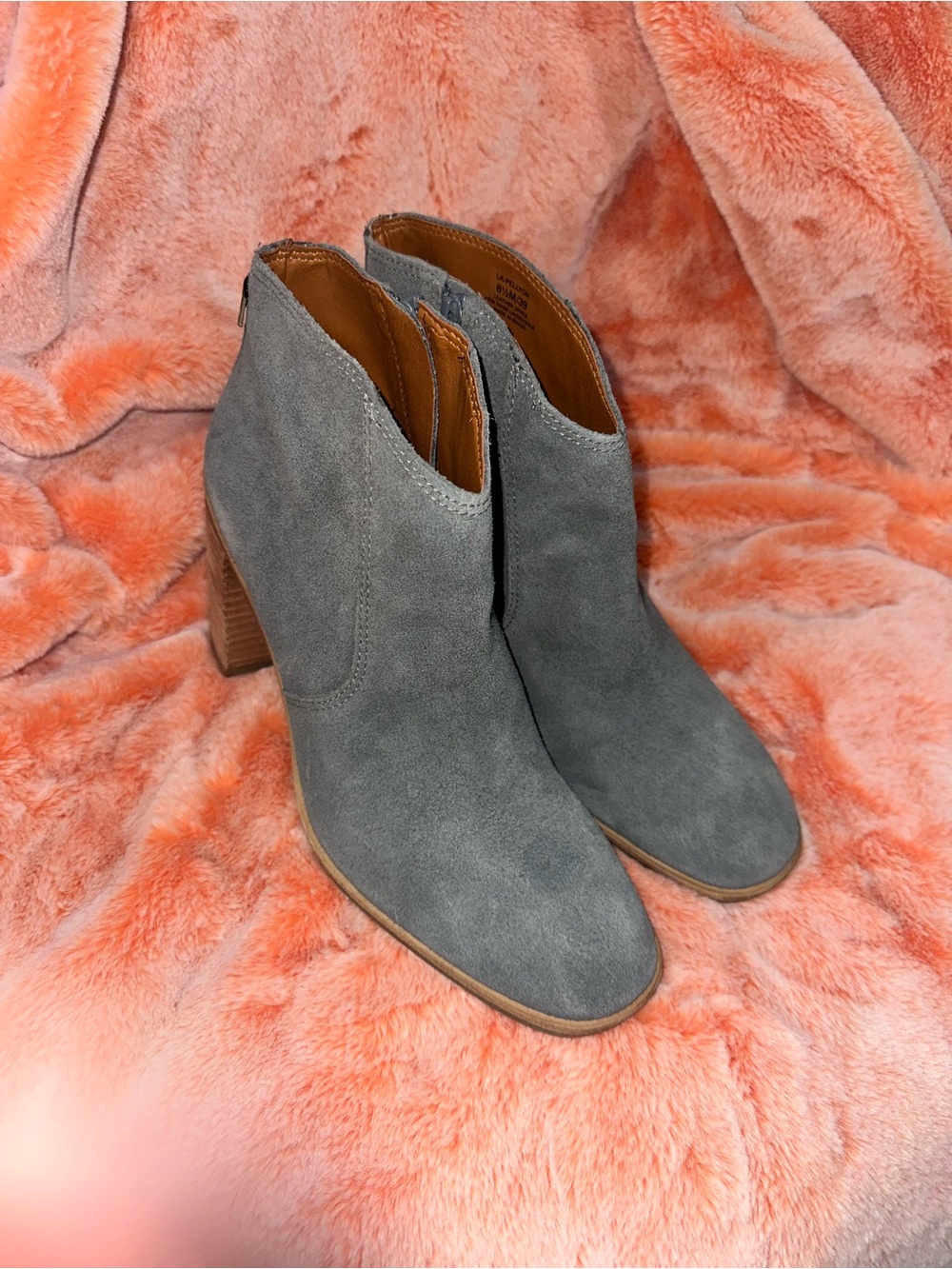 NWOB Lucky Brand Pellyon Heeled Bootie- In Open Grey $139 MSRP - Picture 15 of 16